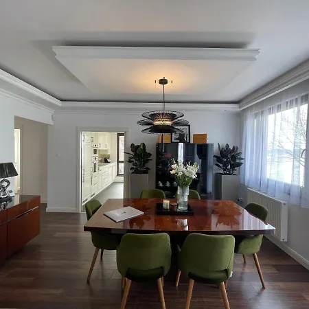 The Old - Apartman Tata